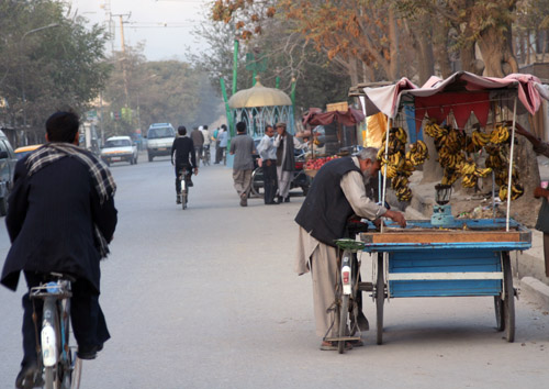 kabul city pictures 2010. Kabul is a large city nestled